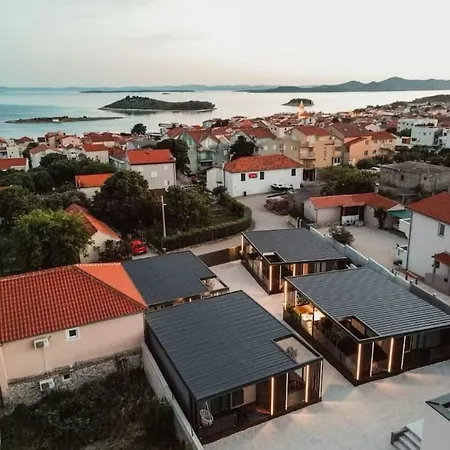 Wunderschoenes Luxus Tiny Haus Casa de Férias Pakoštane